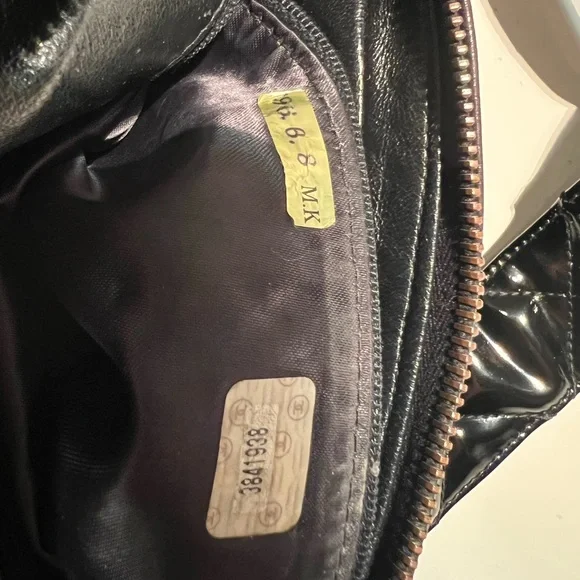 Chanel Patent Leather Crossbody messenger camera bag second hand - Picture 12 of 17